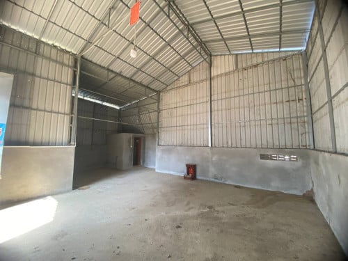 ដី-ឃ្លាំង-លក់​  ឫ​ ជួល (បន្ទាន់)