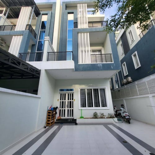 ជាប្រភេទផ្ទះវីឡាកូនកាត់