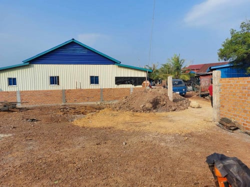 ដីជាប់ព្រែកស្រែអំបិល