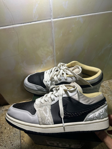 Nike Jordan 1 Low SE size 41