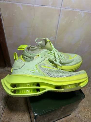 Nike Zoom Double Stacked Barely Volt ស្អាតខ្លាំង Size 37.5 កម្រមាន