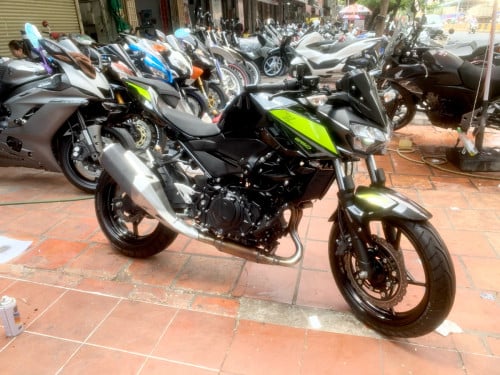 Kawasaki Z250 2023 99%  ជប៉ុន