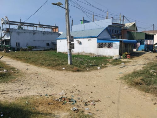 ដីលក់បន្ទាន់ជាប្រភេទដីកែង