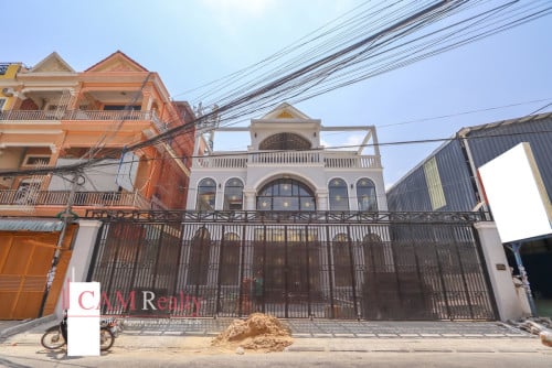 Russian Market area | Commercial villa for rent | Car parking