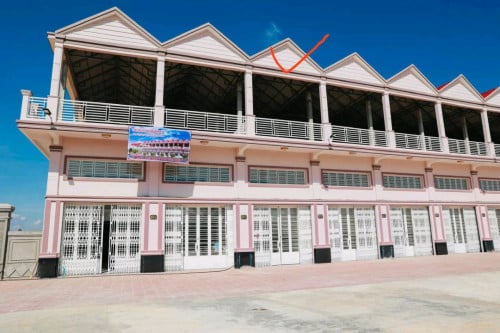 ផ្ទះល្វែងសម្រាប់លក់ បន្ទាន់