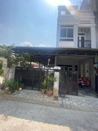 ផ្ទះកែងលក់បន្ទាន់