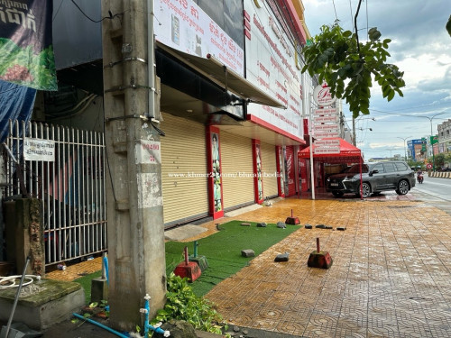 ដី ផ្ទះលក់ 3ល្វែង មុខ13.8m ជិតផ្សារ តាកែវ ជាប់ Honda Takéo មុខ