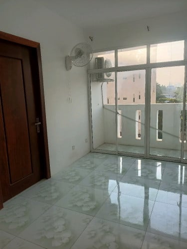 បន្ទប់ជួលនៅក្បែរសាលាន័រតុន