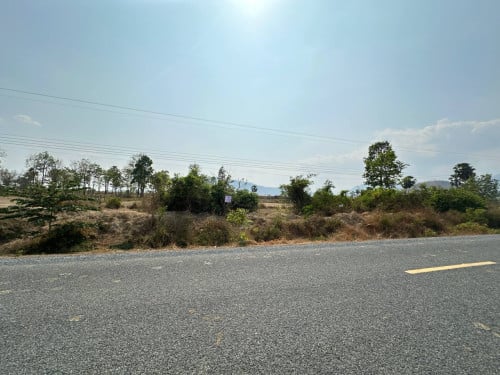 ក្បាល់ដី42x19នៅរម្មនីយដ្ឋានទឹកជ្រោះជ្រាវឃុំអមលាំងតាមផ្លូវ53ជាប់ផ្លូវកៅស៊ូ15ម៉ែត្របង្រីក30ម៉ែត្រ