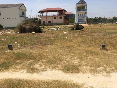 ដី5x20 តម្លៃ 15000$ ចរចារ ឃុំ បែកចាន ស្រុក អង្គស្នួល ខេត្ត កណ្តាល