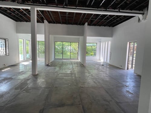 Shop-Office-Showroom-Coffee Shop For Rent Near Independent MonumentSize: 14x25m, 02 Floors, 3,800$