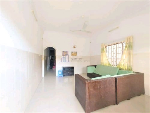 2 Bedrooms 1st floor flat for rent in Touk Kork area is available now