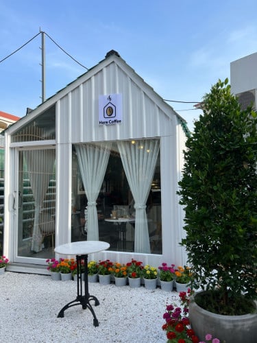 តូបកាហ្វេសម្រាប់លក់ 2xxx$