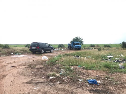 មានការាស់សាំងនិងដីសំរាប់ជួលជិតរង្វង់ស្វាយអន្ទរឆ្ពោះទៅភ្នំពេញ