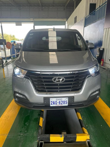 Hyundai H-1 haft full 2018