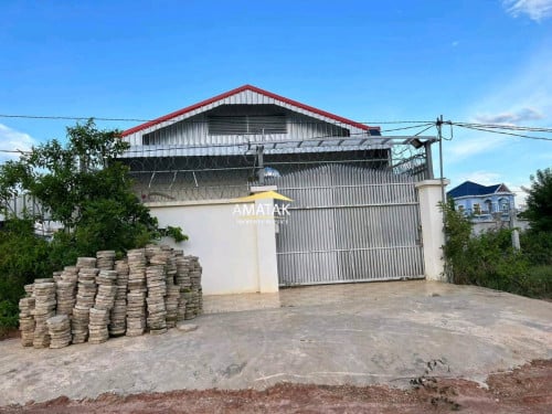 ដី មានឃ្លាំងសម្រាប់លក់