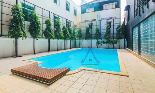 Beautiful apartment 2 bedrooms with pool for rent at BKK1