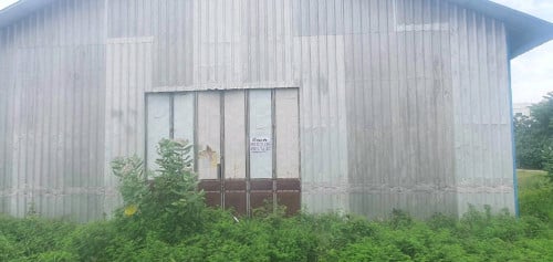 ដីមានឃ្លាំងស្រាប់