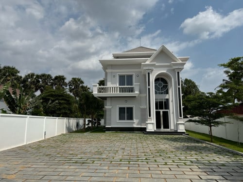 ផ្ទះវីឡាលក់