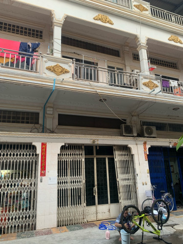 ផ្ទះលក់បន្ទាន់ តម្លៃក្រោមទីផ្សារ