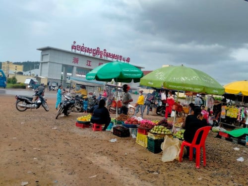 ដីលក់បន្ទាន់មុខរោងចក្រ ធ្វើផ្ទះជួលបាន