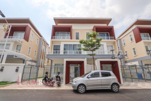 4 bedrooms twin-villa for rent in Orkide Botanic City (NR 6A) – Phnom Penh