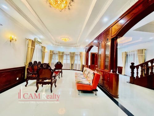 8 bedrooms villa office space for rent in Beong Keng Kang 1 district โ Phnom Penh