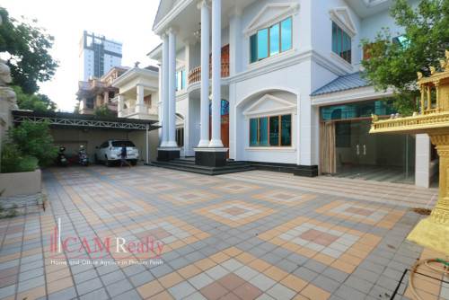 Commercial villa for rent in Tuol Kouk, Phnom Penh.