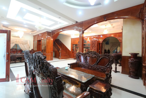 Commercial villa for rent in Tuol Kouk, Phnom Penh.