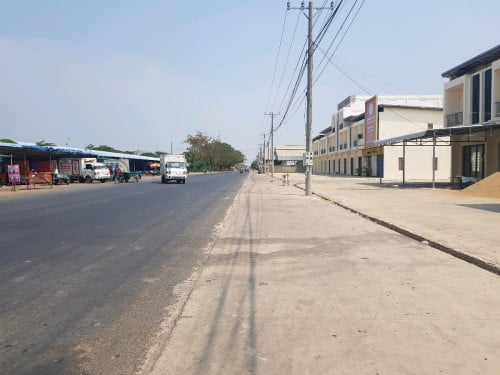 ផ្ទះជួលមុខរោងចក្រ