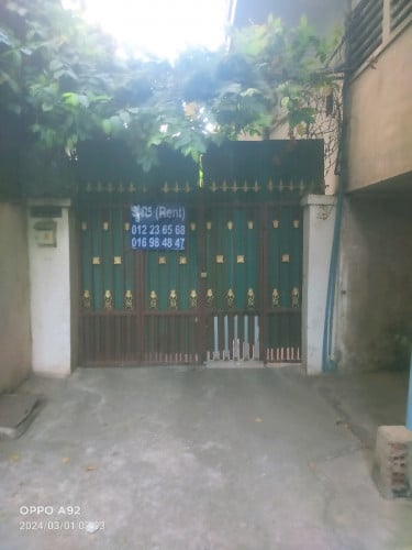 Flat for rent price 400$  3 bedroom 2 bathroom