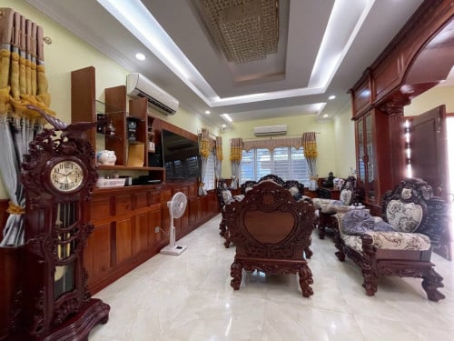 វីឡាលក់បន្ទាន់នៅទួលគោក