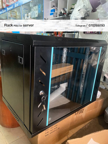 Rack PDU for server
