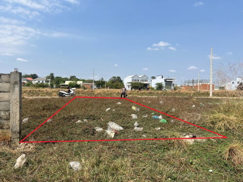 🏦Land Available for Urgent Sale at a Special Price (Negotiable).