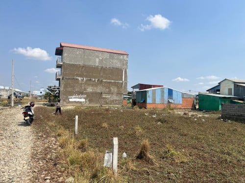 🏦Land Available for Urgent Sale at a Special Price (Negotiable).