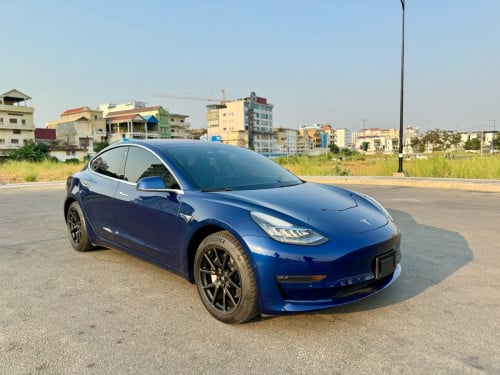 Tesla Model 3 2018 Long Range