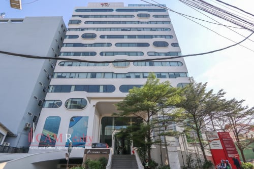 VTrust Tower is a 13-storey office building in 7 Makara District.