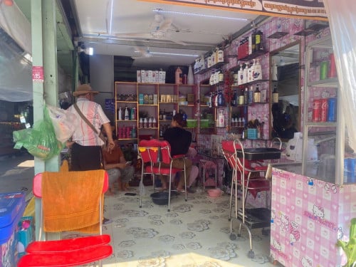 ត្រូវការលក់តូបបន្ទាន់​ ក្នុងផ្សារទួលពង្រតូបមានទីតាំងល្អ ជាប់កន្លែងផ្ញើម៉ូតូ ជំវិញផ្សារសម្បូររោងចក្រ