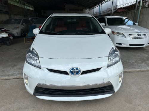 Toyota Prius 2014 Plug in