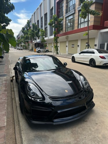Porsche 981 cayman (up GT4)