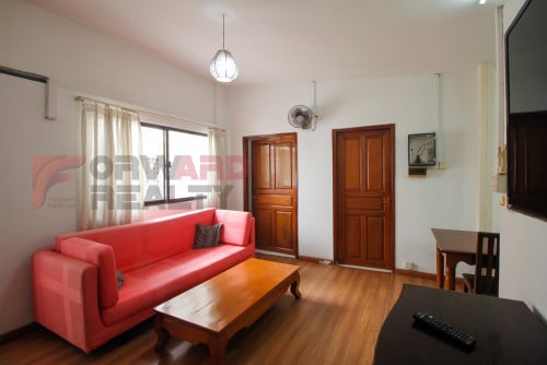 Spacious 3 Bedrooms renovated apartment rent in Doun Penh Area (near Wat Phnom)