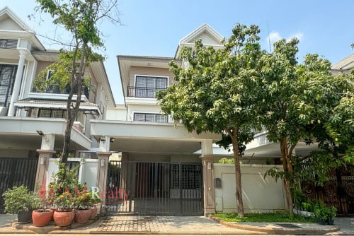 Peng Huot 60M | 5 bedrooms twin villa in gated community for sale