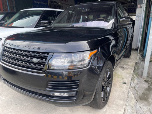 RangRover Vougue black edition