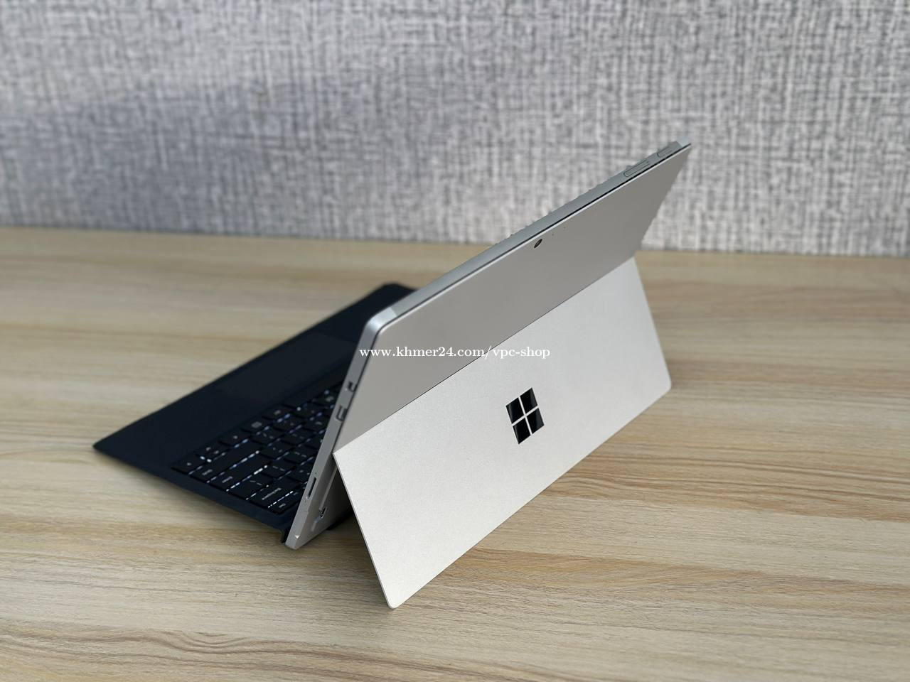 Surface Pro 6 ( Grade A ) CPU Core i5, RAM 8GB, SSD 256GB Price