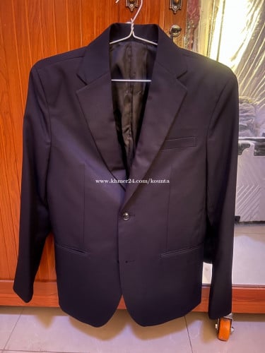 អាវធំ ពណ៌ខៀវរងឹត size S (made in Korea)