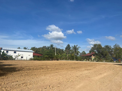 058: ដីកណ្តាលស្ទឹង 10x38 ជាប់ផ្លូវកៅស៊ូរដ្ធ