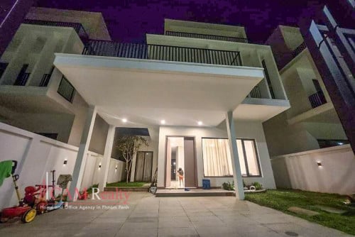 4 bedrooms Klem villa for rent in Borey Chankiri – Phnom Penh.