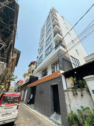 Elephant house 2 is available to rent right now.