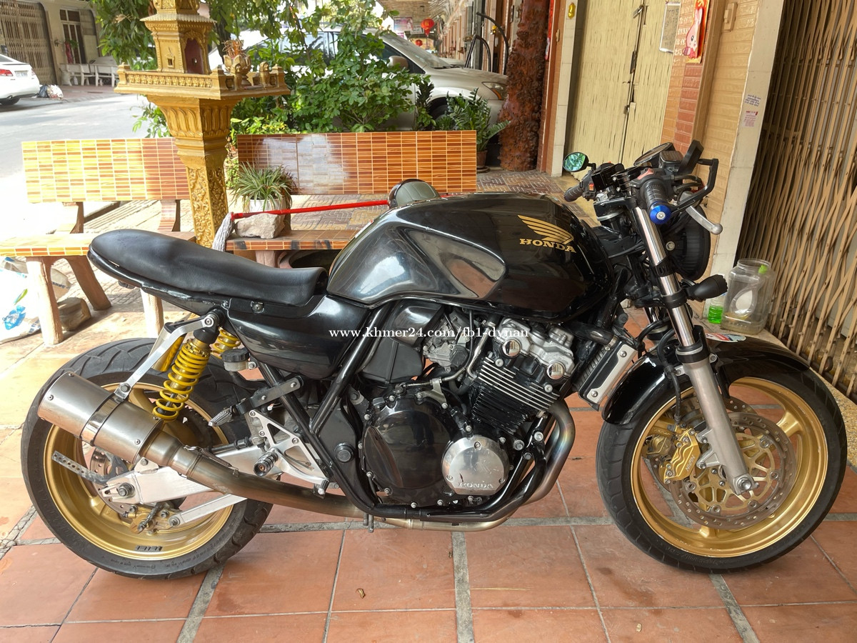 CB400