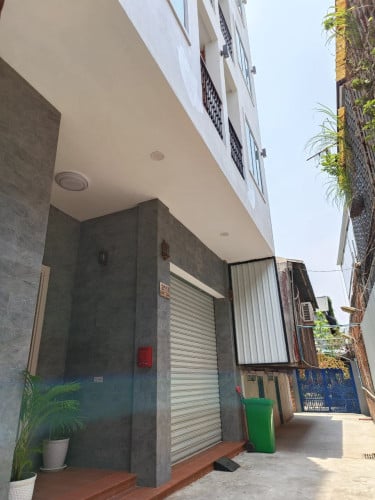 Room Apartment for rent (Near Riverside)